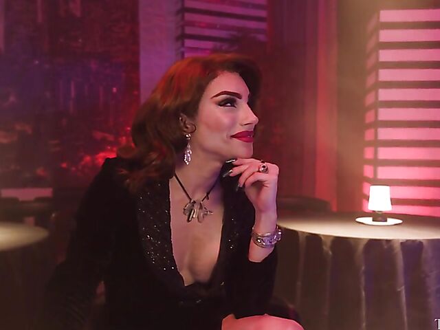 TS Ariel Demure & Brooklyn Gray - Shemale fucks girl in the club