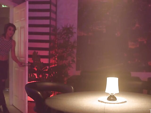 TS Ariel Demure & Brooklyn Gray - Shemale fucks girl in the club