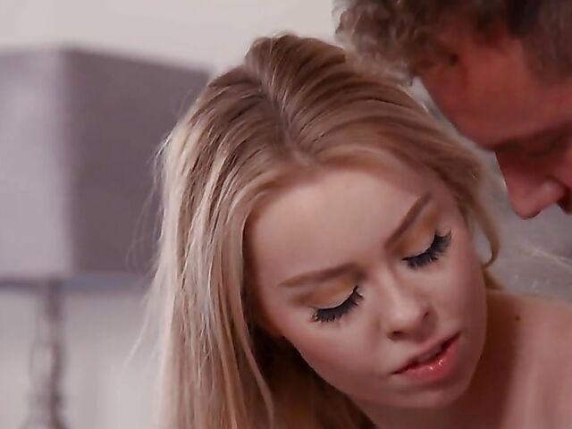 Petite squirting teen Haley Spades gets nailed in the bedroom