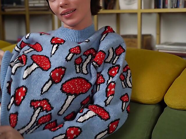 Ana Moloko - Tight girl masturbating on the sofa