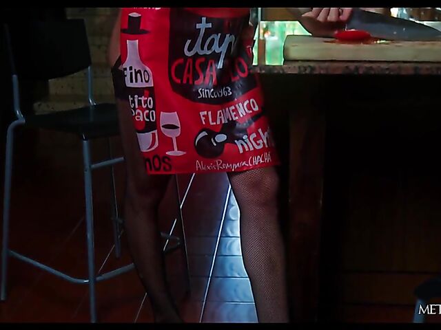 Ivi Rein  - Vegetable insertion and cucumber masturbation while cooking