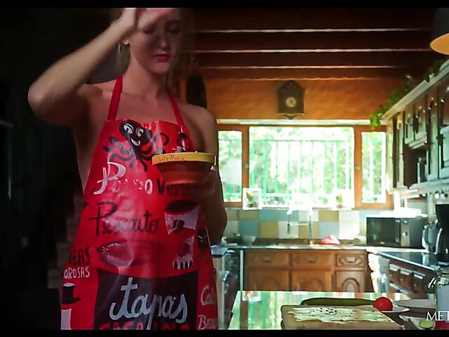 Ivi Rein  - Vegetable insertion and cucumber masturbation while cooking