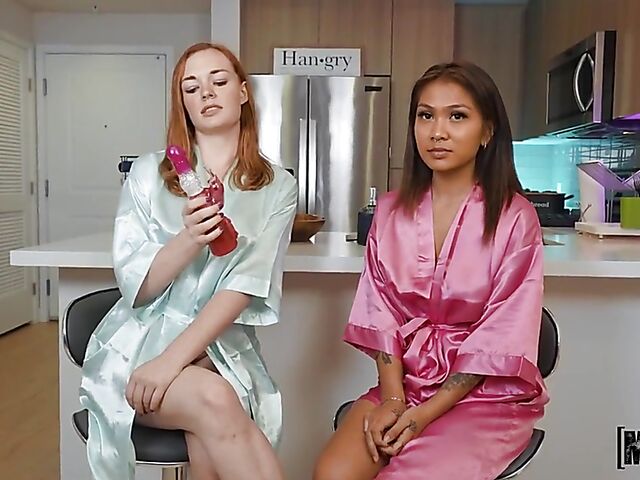 Threesome body paint fuck with Yumi Sin and Samantha Reigns