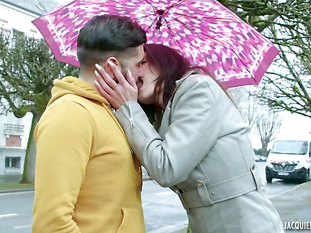 Playful French tall MILF Linda is ready to fuck