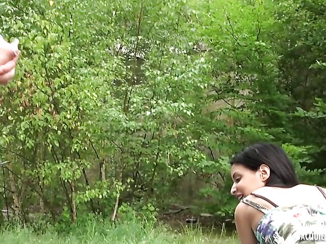 Open place outdoor sex with exotic Melyssa Laya