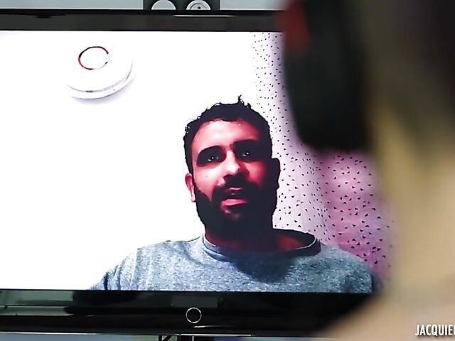 Hot sex on the couch with tattooed French gamer girl Irogenia