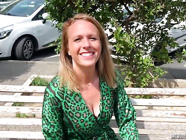 French MILF double vaginal experience featuring Julie from Lyon