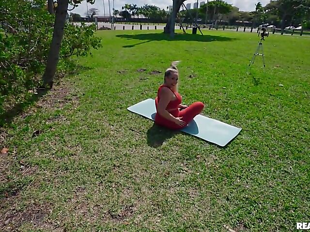 Outdoor workout and car POV session with curvy MILF Callie Brooks