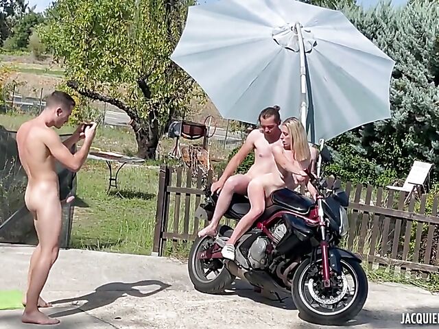 Outdoor group sex by the pool with Alrox and Candie Luciani