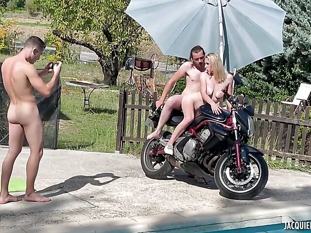 Outdoor group sex by the pool with Alrox and Candie Luciani