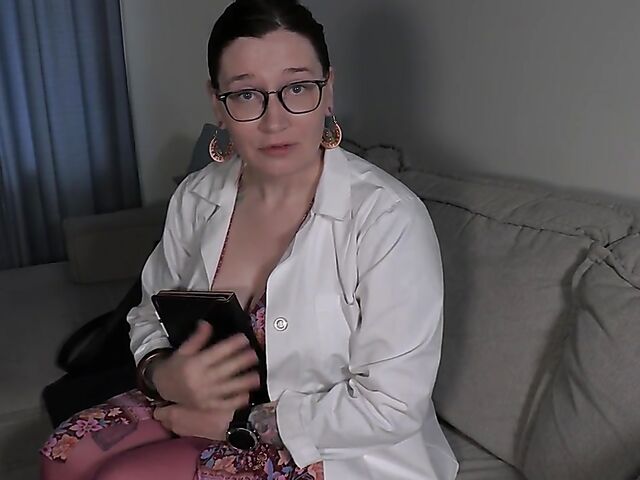 Dirty talking MILF doctor Bettie Bondage loves anal toys