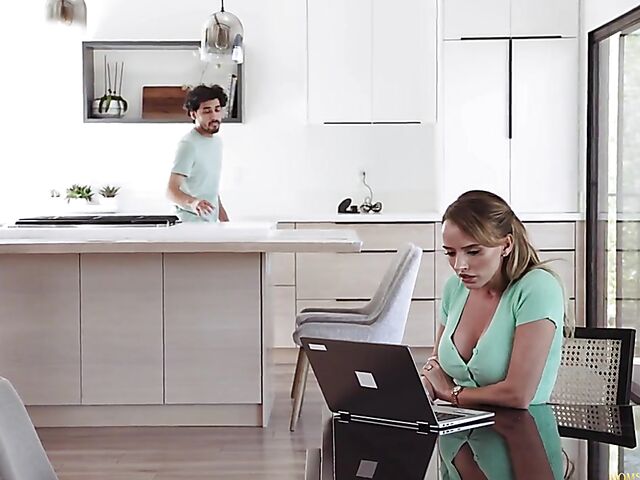 MILF Big tits threesome with Natasha Nice and Pristine Edge