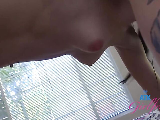 Super real POV fuck video with your new girlfriend Kitty Cam