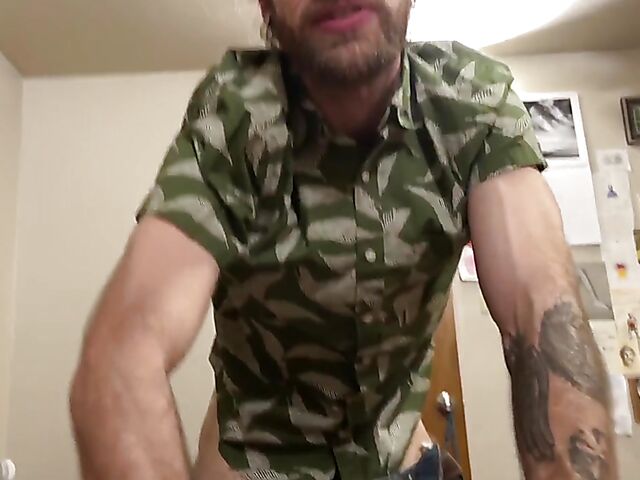 Amateur couple Leo and Madly from oral to riding in their bedroom