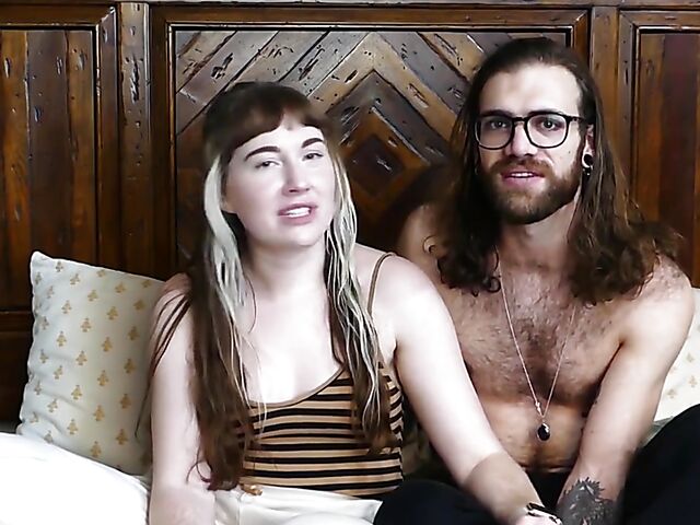 Amateur couple Leo and Madly from oral to riding in their bedroom