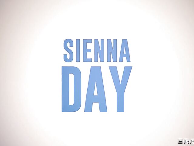 Gym anal in ripped leggings with big titted Sienna Day and hung Danny D