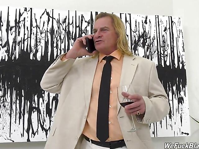 Pink-haired big butt ebony Ms London wants to suck and fuck Evan Stone's old white meat