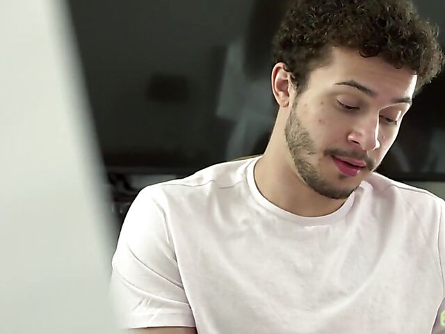 Cute teen with tiny boobs Liz Jordan knows how to seduce her stepbrother