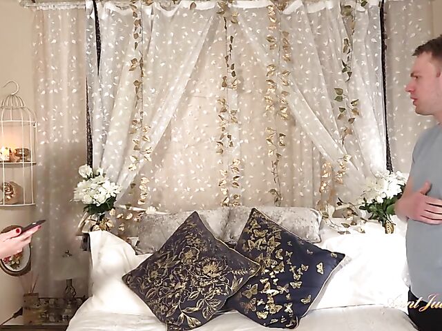 Eva Jayne - Shaved mature and young guy fuck in her bedroom