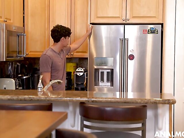 Quinn Waters - Big tits MILF anal with her boy