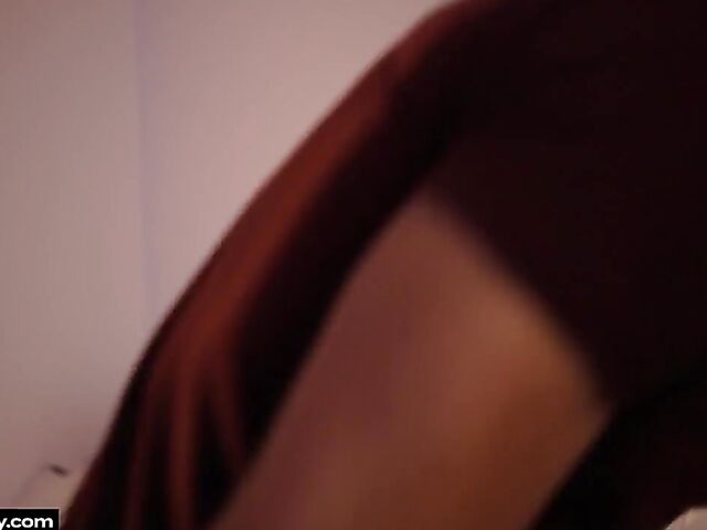 Teen babe Amber Moore fucks a big black dick