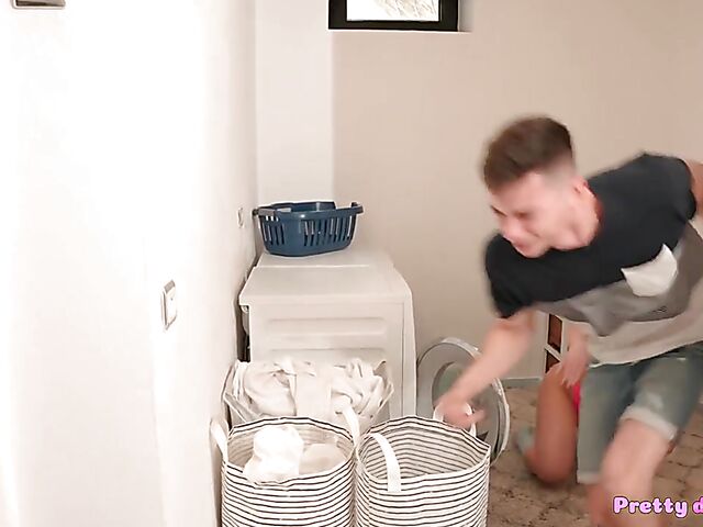 Big ass teen PAWG Sara Diamante sucks and fucks her housemate