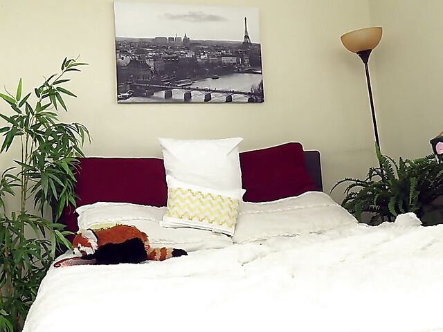 Chubby hairy Lola L masturbation and nude workout