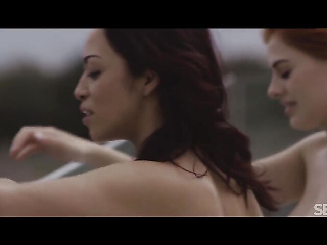 Erotic lesbian sex with a view featuring Noa Tevez and Mini Vamp