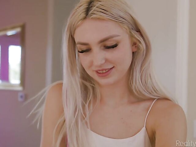 Petite teen massage girl Britt Blair wants to fuck