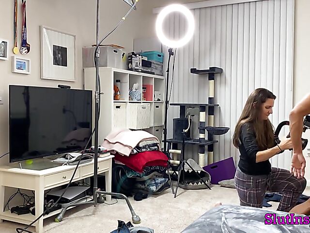 Porn backstage with blonde MILF Sophia West