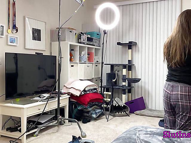 Porn backstage with blonde MILF Sophia West