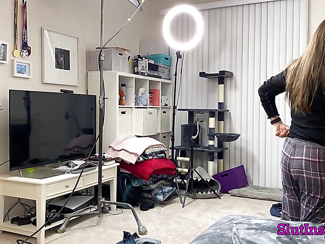 Porn backstage with blonde MILF Sophia West