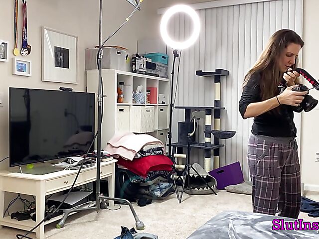 Porn backstage with blonde MILF Sophia West