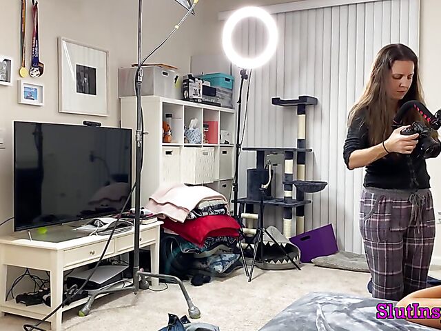 Porn backstage with blonde MILF Sophia West