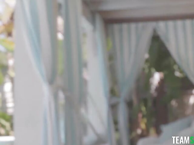 Violet Starr - All natural goddess with a trimmed pussy fucked