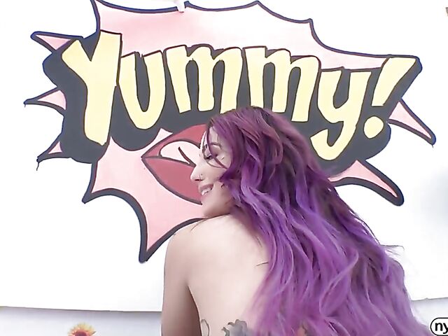 Close-up squirt fuck with purple-haired nympho Valerica Steele