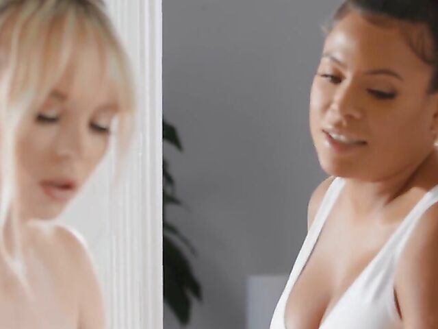 Luna Star and Lilly Bell lesbian bathroom sex