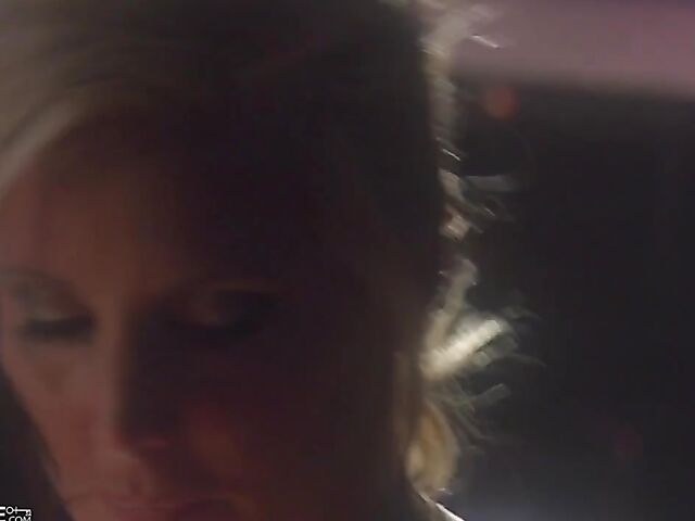 Bar fuck with sex-hungry blonde TJ Hart