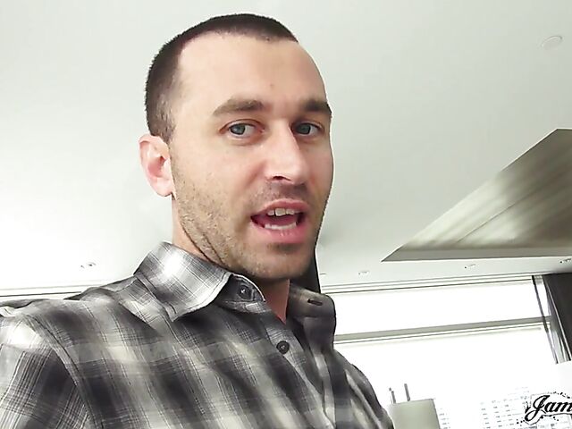 Behind the scenes with blonde pornstar Sarah Vandella