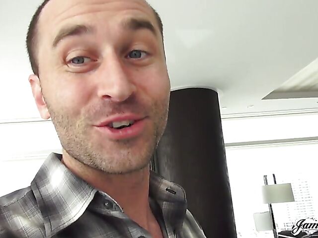 Behind the scenes with blonde pornstar Sarah Vandella