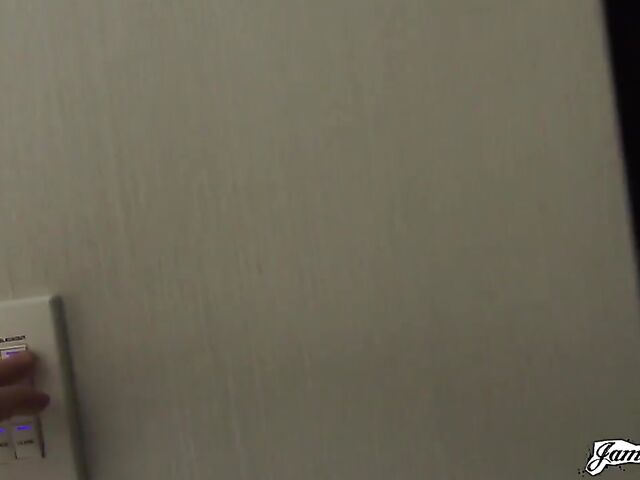 Behind the scenes with blonde pornstar Sarah Vandella