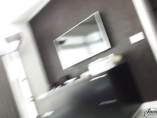 Behind the scenes with blonde pornstar Sarah Vandella