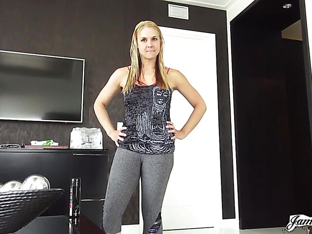 Behind the scenes with blonde pornstar Sarah Vandella