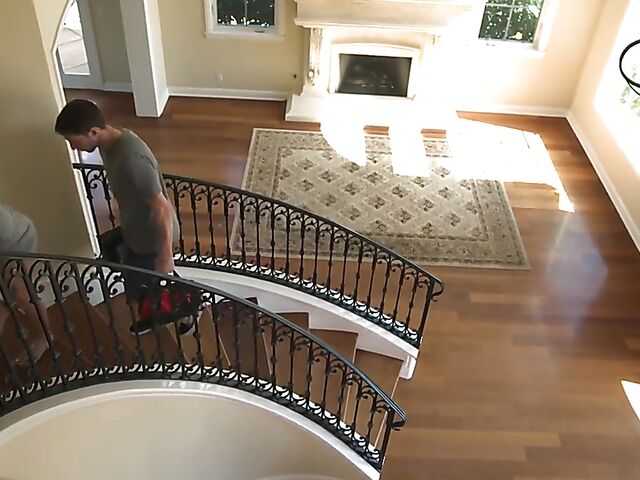 Sarah Jessie's milf feet for a handyman