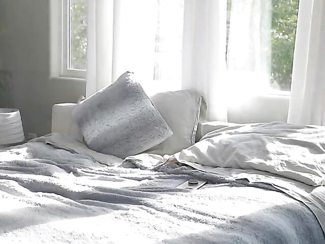 Horny Hot MILF Robbin Banx fucks a young stud