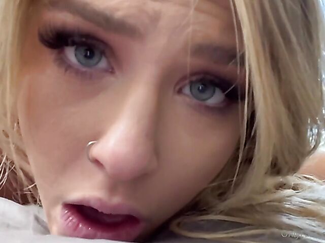 Dredd sticks his black monster cock in eager Riley Reign