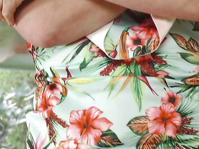 Mackenzie Page - Lonely MILF dildo passion