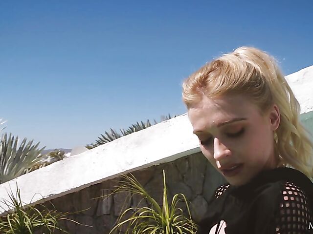 Nude workout in the sun and sexy masturbation with Riley Anne