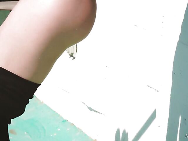 Nude workout in the sun and sexy masturbation with Riley Anne