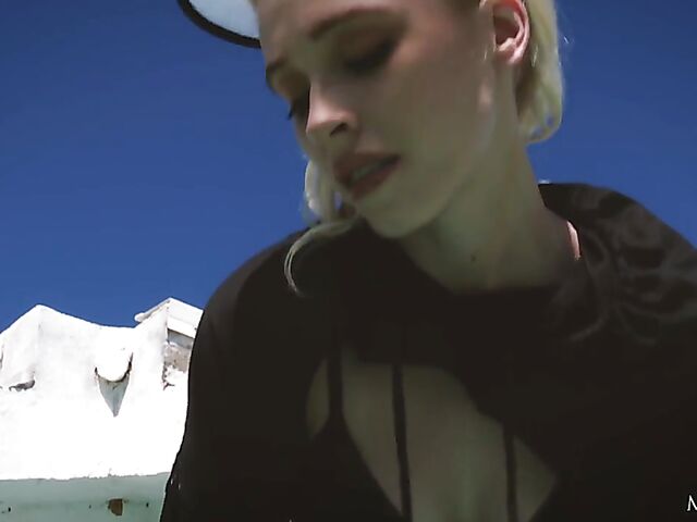 Nude workout in the sun and sexy masturbation with Riley Anne